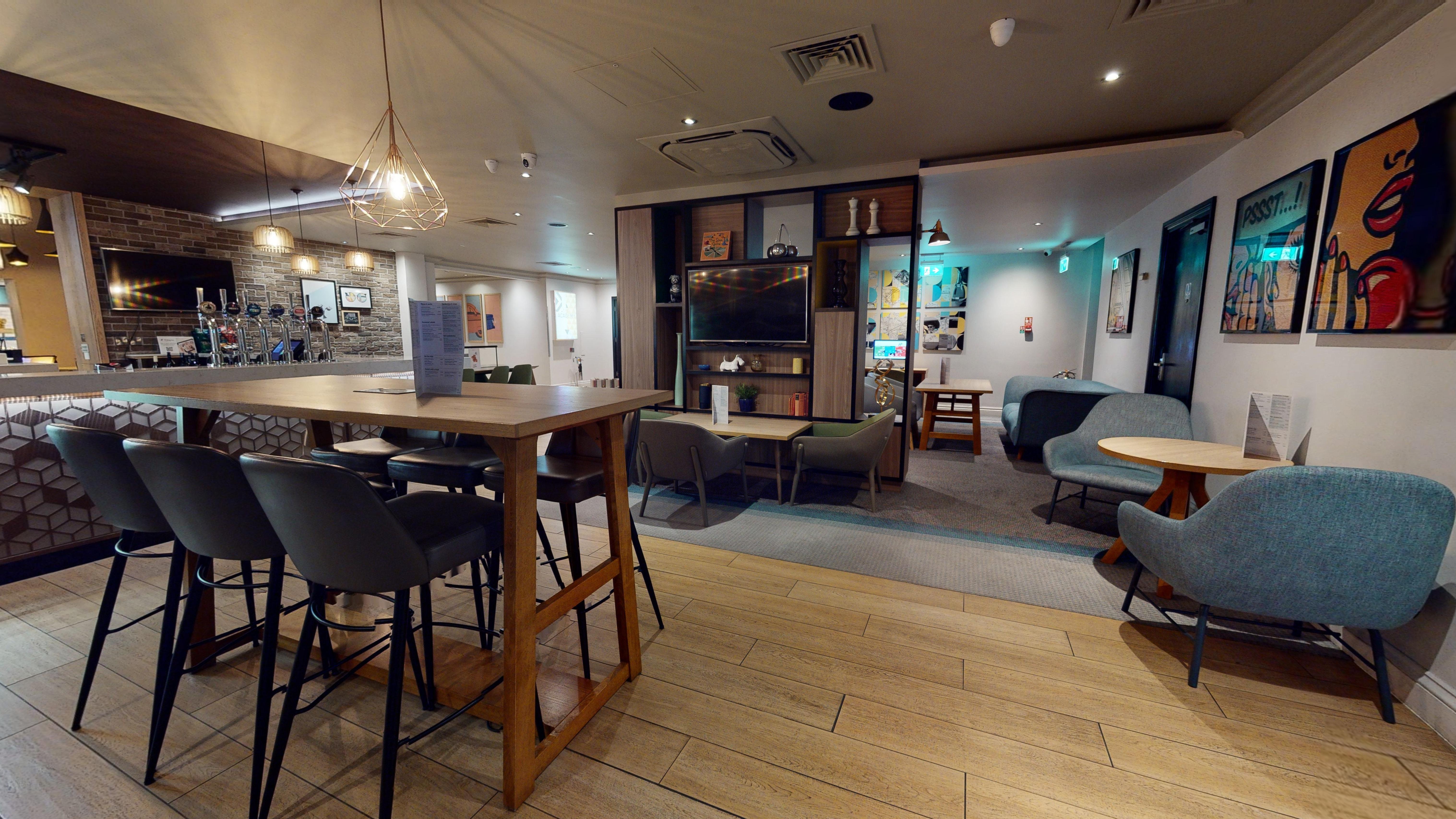 Holiday Inn Brentwood By Ihg Bagian luar foto