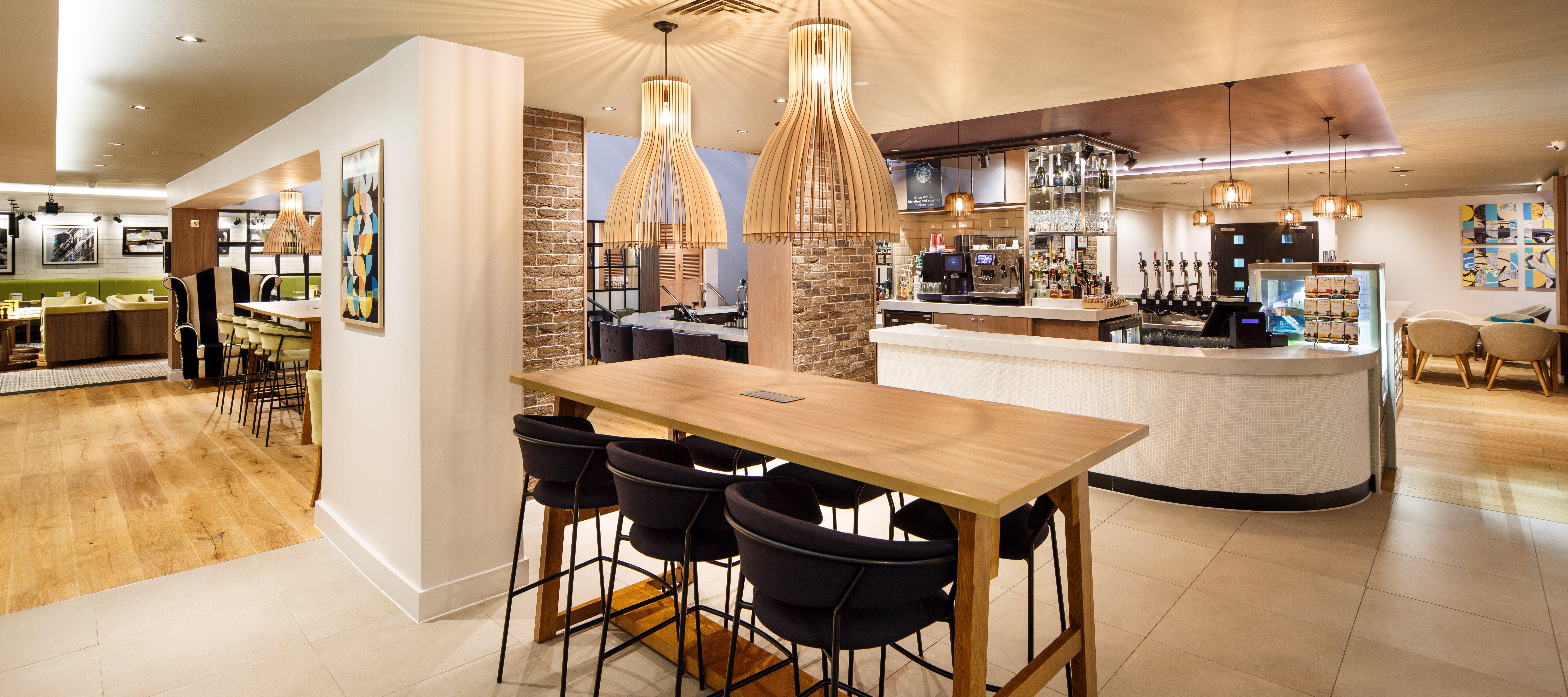Holiday Inn Brentwood By Ihg Bagian luar foto