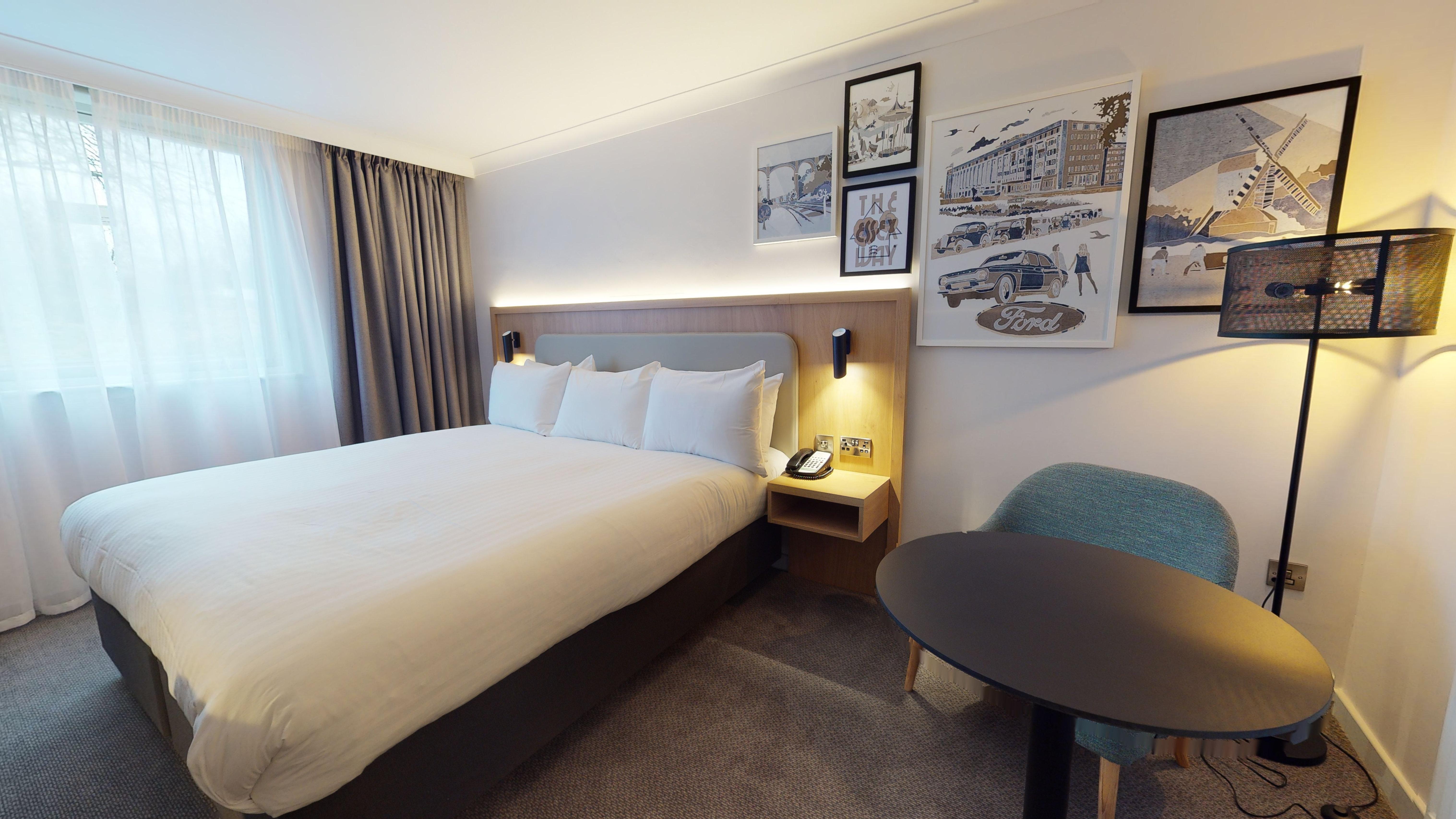 Holiday Inn Brentwood By Ihg Bagian luar foto