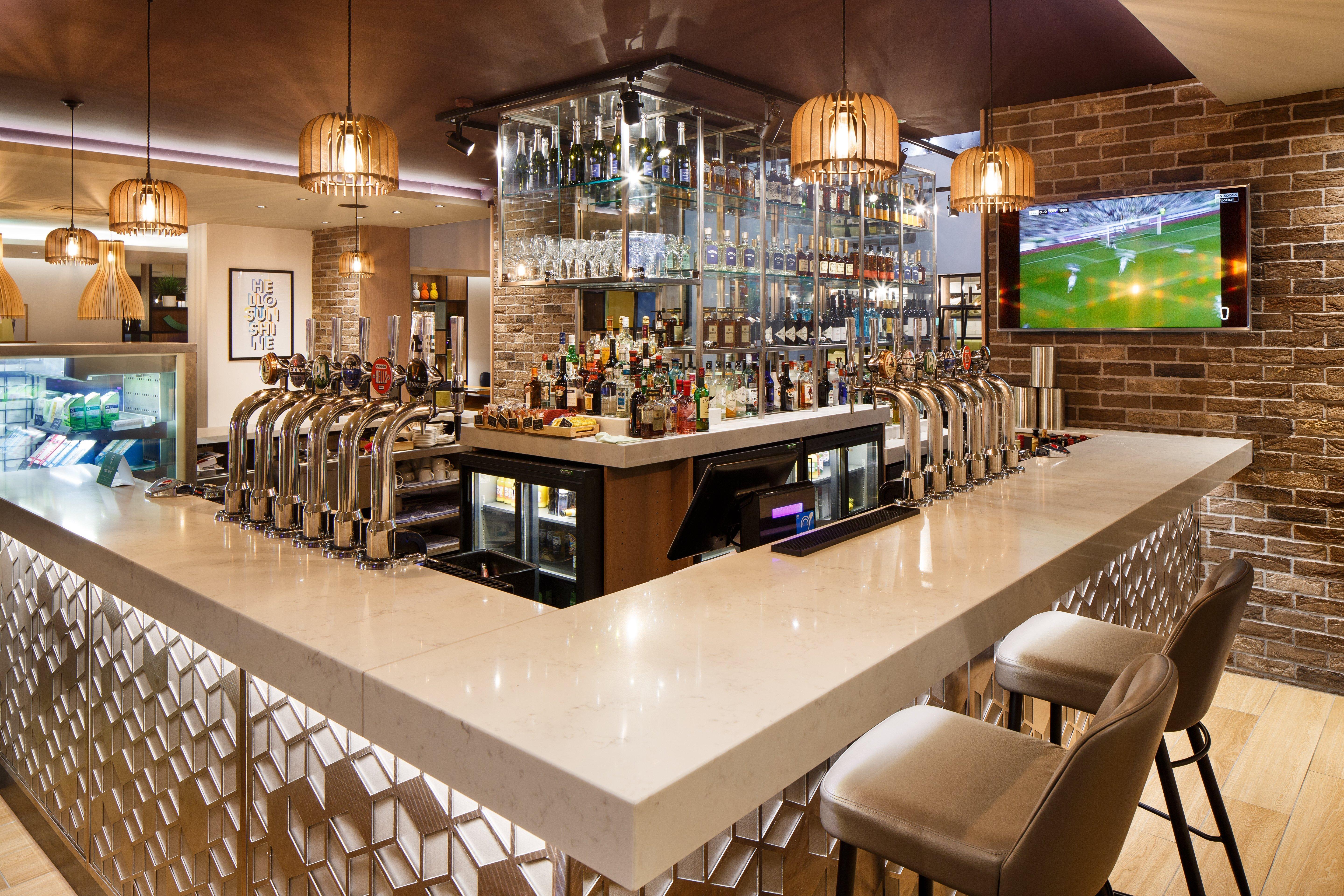 Holiday Inn Brentwood By Ihg Bagian luar foto