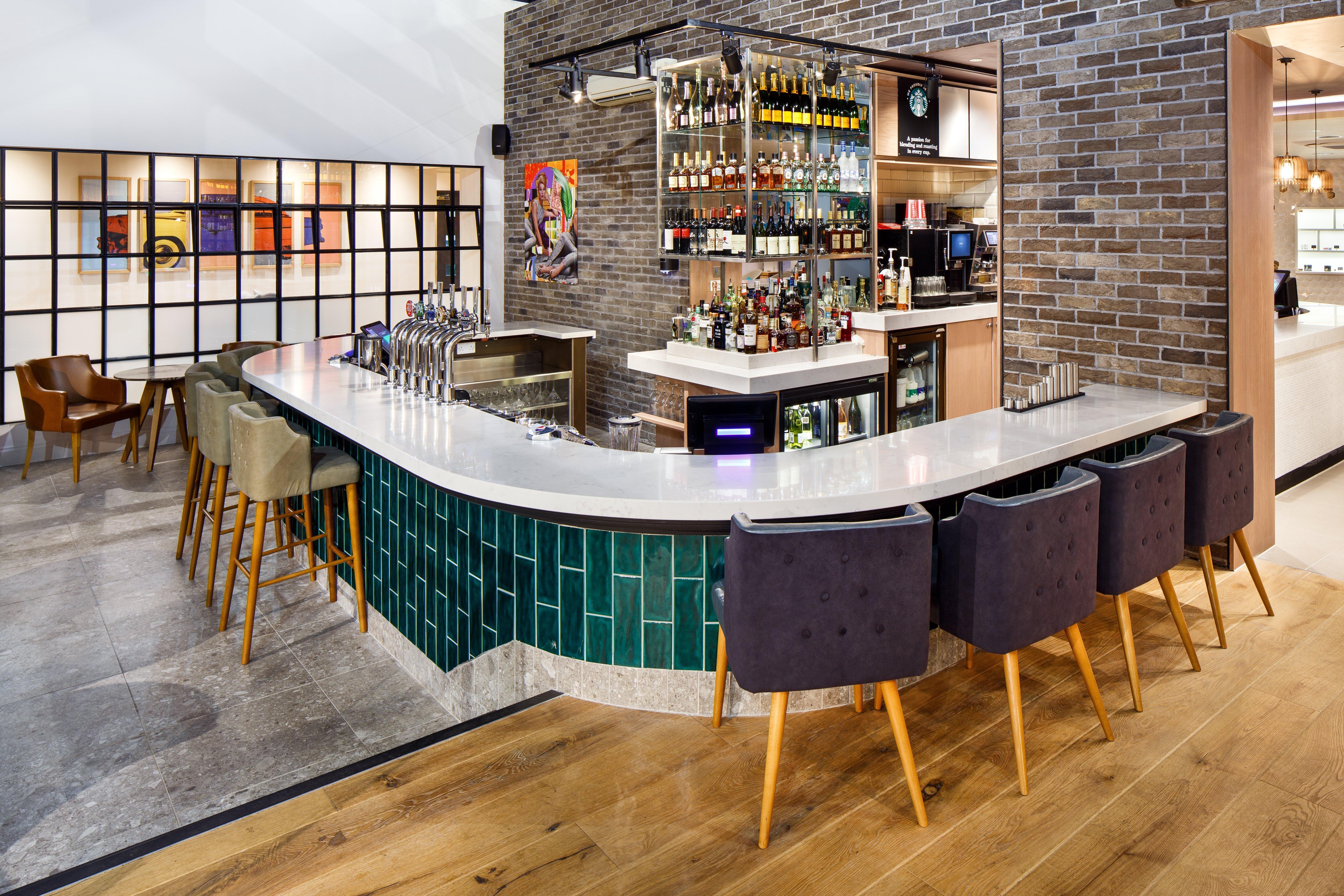 Holiday Inn Brentwood By Ihg Bagian luar foto
