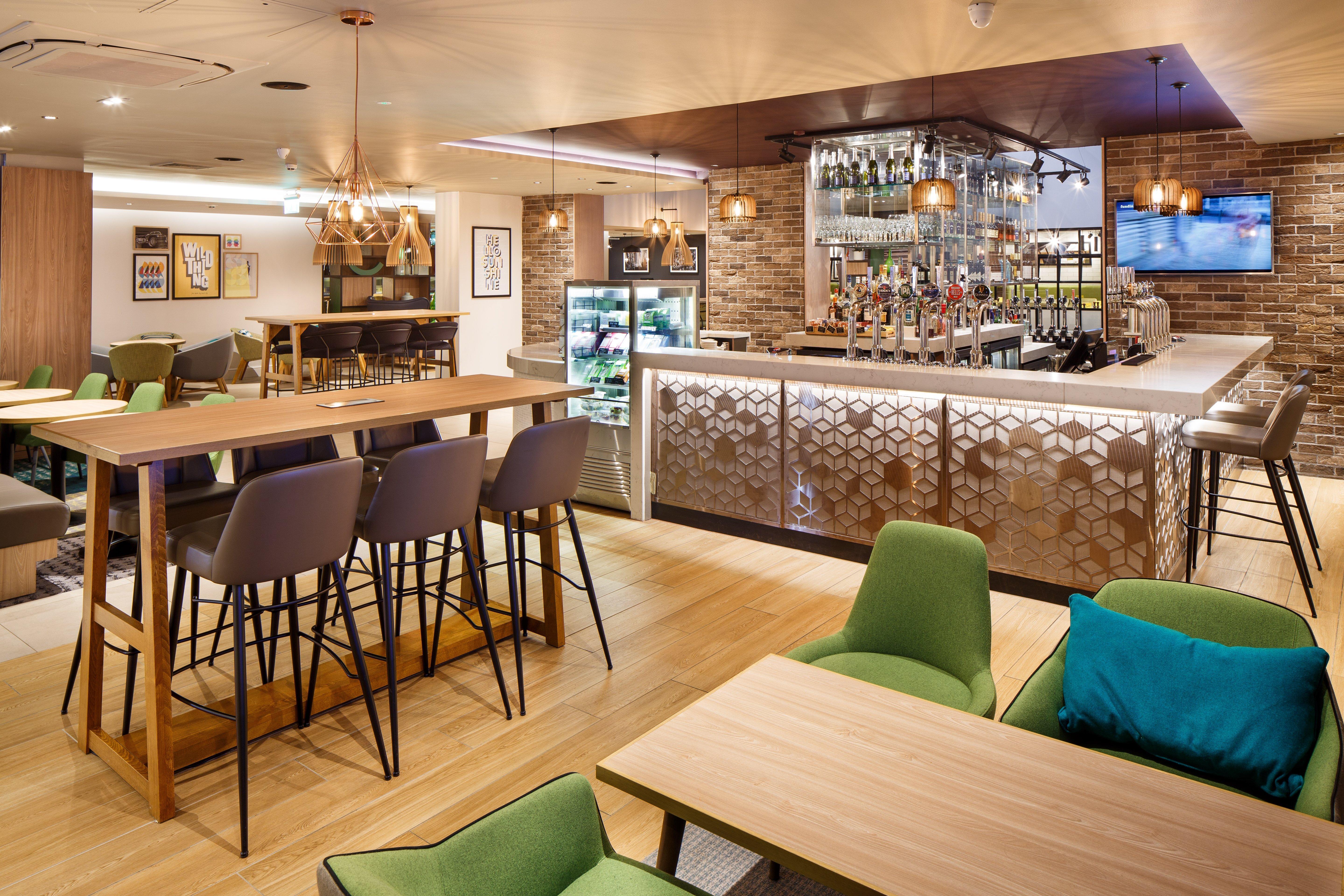 Holiday Inn Brentwood By Ihg Bagian luar foto
