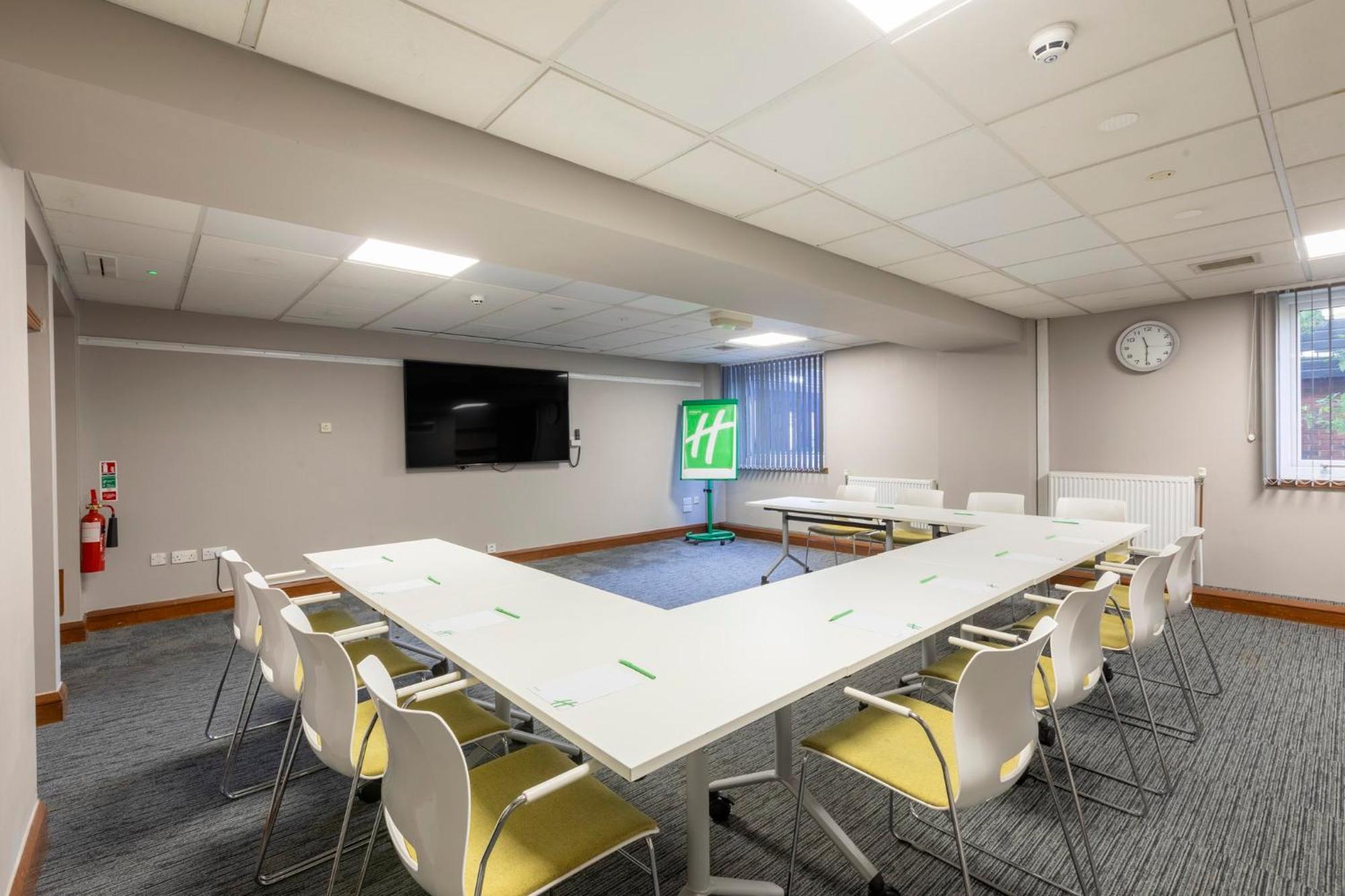 Holiday Inn Brentwood By Ihg Bagian luar foto